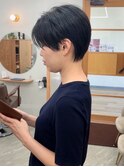 簡単スタイリング◎大人ハンサムショート