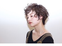 毛先にニュアンスパーマをかけた、ボブパーマ。