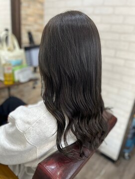 ハサミバイアトリエナガノ 千葉(8sami by atelier nagano) デザインカラー／レイヤーカット/ウエットヘア/オリーブベージュ