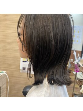 アローズソワン(HELLO'S SOIN) 肩先で弾むカールが可愛らしさの秘訣！