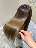 "ブリーチ毛でも綺麗になりたい方へ"髪質改善縮毛矯正
