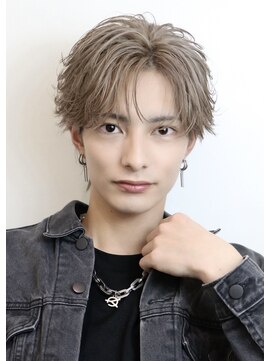 オーシャントーキョーウエスト 心斎橋 (OCEAN TOKYO WEST) フェザーパーマカルマパーマコンマバングセンターパート