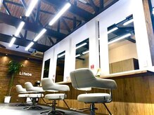 ライフビィ チャーム(Lifebe Charm)の雰囲気（ほのかに香る木の香り♪落ち着きのある安らげる店内）