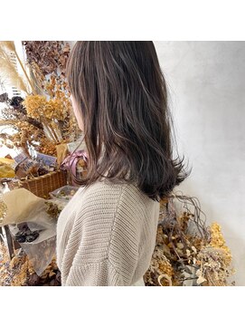 ミント(mint) オリーブベージュ!赤味抑えて柔らかさ◎