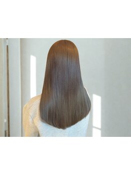 髪質改善・縮毛矯正に特化した福津人気美容室♪髪質改善トリートメント&髪質改善美髪ストレートが高評価♪