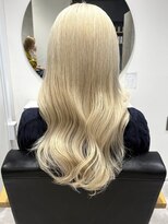 ラミエバイメルト 下北沢(lamie by melt) 花田ブリーチレイヤーカットブリーチホワイトブロンド下北沢韓国