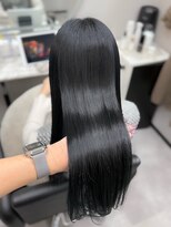 ピリオド 松阪(Period.)&nbsp;ロングヘアーブルーブラック　髪質改善 Period.松阪
