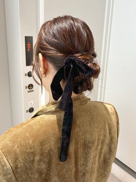 トリッカ シブヤ(TRICCA SHIBUYA) シニヨン/お団子アレンジ/ゆるふわヘアアレンジ/お呼ばれヘア