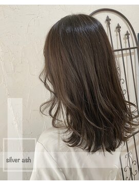 インス(ensue) 京都くびれミディ艶カラーオリーブベージュファギーベージュ中島