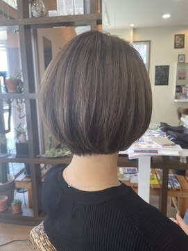 マークス(marks) 大人綺麗ショートボブスタイル　グレージュカラー