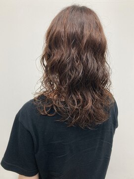 ウクラ バイ レシッド 池袋(uchla by rcid) 胸上こなれミディ☆ふんわりエアウェーブパーマフェミニンロング