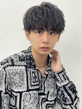 アーリー(Ali'i) ソフトツイストパーマ束感マッシュ