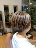 脱白髪染めショートボブ
