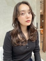 ビュートリアム 南青山(BEAUTRIUM)&nbsp;顔周りレイヤーカット パーマレイヤー イルミナカラー表参道青山