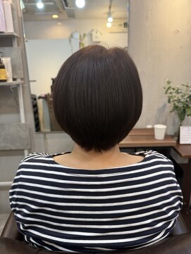 ロア ヘアーアンドビューティー(LOA hair&beauty) 綺麗な白髪染めショートヘア