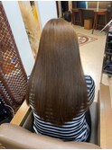ミネラルが内側まで深く浸透する透明感艶あり！髪質改善縮毛矯正