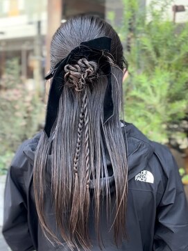 マッシュ アドベ 八戸ノ里(MASHU ADOBE) 韓国風タイトハーフアップ