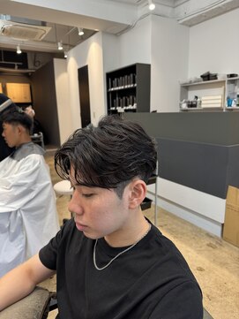 アロー 船橋店(AROH) MEN’S HAIR/ブルーブラック/フェザーパーマ/船橋