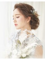 シャルメ 東京駅前(CHARMER)&nbsp;結婚式や二次会に大人気！大人シニヨンスタイル