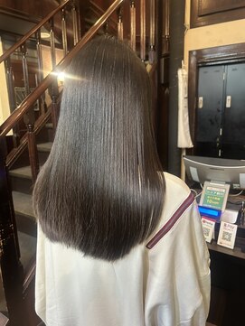 ハレケルーピディア(HAREKE loopidia) 【立川】20代黒髪セミロング×艶縮毛矯正