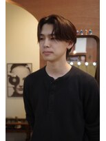 エディ(Edy)&nbsp;メンズセンターパートニュアンスパーマブラウンカラー韓国ヘア