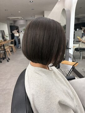 クム 横浜(qumu) まとまるグラデーションボブ【神永】