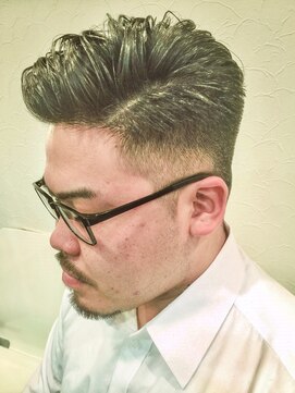 オムヘアーバイグルーマーズ(HOMME HAIR by GROOMER/S) エッジィサイドパート・ビジネスバーバー・Hommehair2nd櫻井