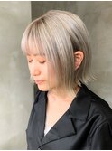 ホワイトブロンド、外ハネボブ、プラチナブロンド、ブリーチ３回