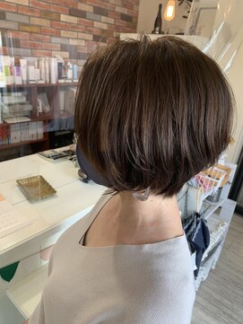 ヘアアンドメイクグラチア(HAIR and MAKE GRATIAE) 【9トーン】モノトーンベージュ☆まとまりボブ☆