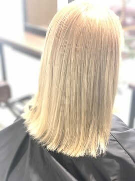 ノーティネス ホワイトベェージュ