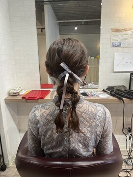 コワファーストナガサキシャンプーボーイ(COIFF1RST NAGASAKI SHAMPOO BOY) 編みおろしアレンジ