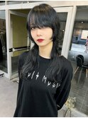 シャギー黒髪ロングウルフカットロングレイヤーカット外ハネ