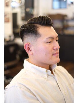 ブロートーキョーバーバーショップ 神田店(Bro Tokyo BARBERSHOP) 【神田】スキンフェードバーバースタイル