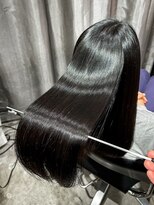 ベルン(bern)&nbsp;髪質改善縮毛矯正／暗髪ロング