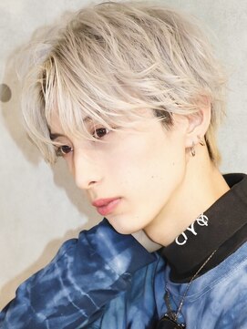 リトバイトゥルークリエイション 大宮(Re:to by True Creation) 【外国人風】ホワイトブロンド×ウルフヘアー