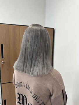 アネラ(Anela) プラチナグレージュ