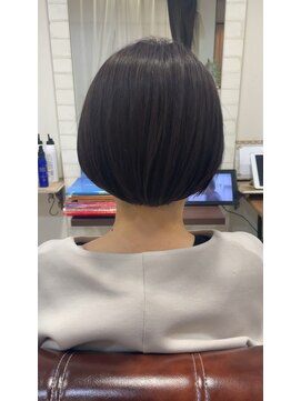 ラグーナ(Laguna) 大人可愛い丸み前下がりショートボブ☆小顔ミニボブ20代30代40代