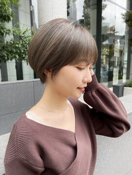 ワン バイ ジエクト(One by The Ect) 大人可愛い20代30代40代　前下がりショートボブ丸みショート◎