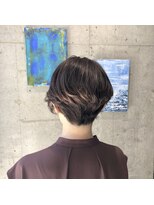 リュネッツ(lunettes) 【白髪ぼかし】刈り上げショートボブ
