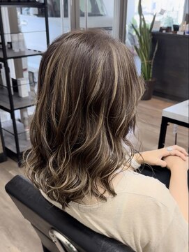 ヴィフ 大船(VIF) ハイライトカラーケアブリーチダブルカラーレイヤーカット大船駅