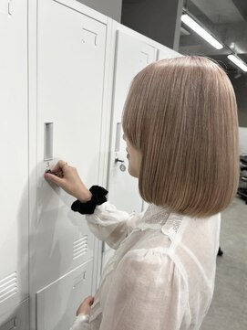 リグ 横浜(Lig.) ミルクティーベージュ/ケアブリーチ/ブリーチ/ハイトーン/ボブ