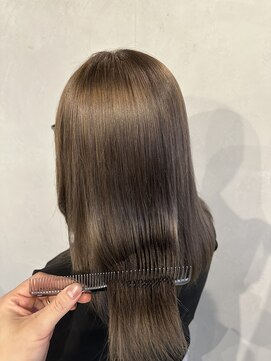 リット(lit) ブリーチ1回～グレージュ◎