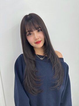 テイス 新宿(TACE) ロングレイヤー[ネビージュ/黒髪/小顔/新宿]