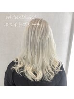 リアラ 渋谷(LIALA)&nbsp;ブリーチ、ダブルカラー、インナーカラー、イヤリングカラー