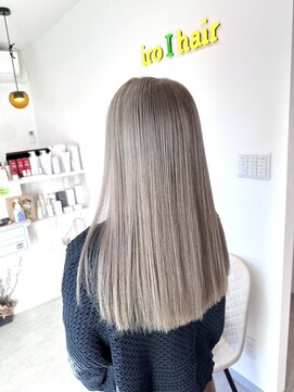 ミルクティーベージュ