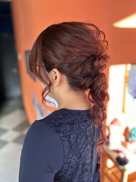 トータルヘアサロンカマダ ゆるふわ編みおろし