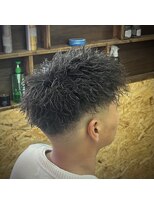 グラウンドタイガー(GROUNDTIGER) スキンフェード×ツイストスパイラルパーマ