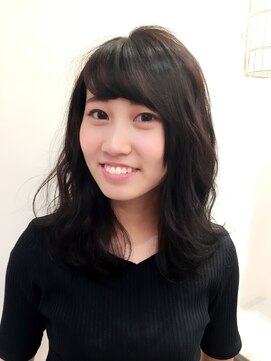 ロンド ブランシュ 錦糸町北口(Lond blanche) 【blanche　柴田彩香】　赤みのないツヤツヤ暗髪ミディ☆