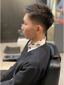 フランクスバーバー アンド ビアークラブ(FRANK'S BARBER and BEER CLUB) フェードショートレイヤーかき上げ