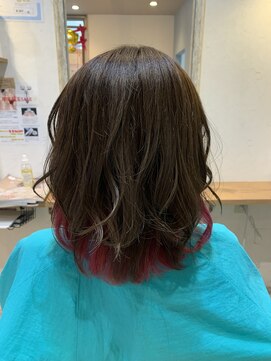 マイン ヘアアンドリラックス(mine) おもいっきり可愛い!インナーカラーpink
